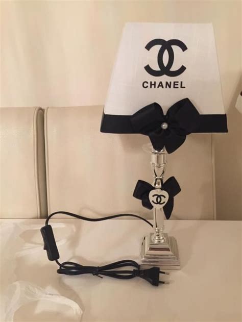 chanel lamp in woonkamer|antique Chanel lamps.